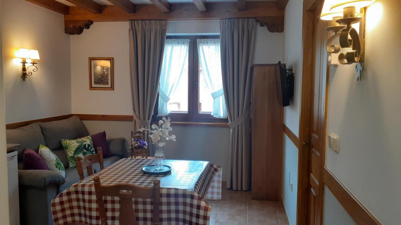 Apartamentos El Haya Cosgaya Exterior photo