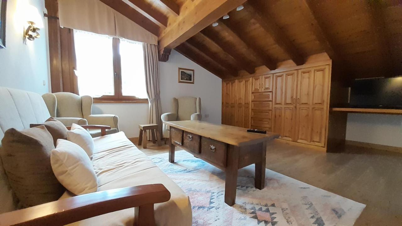 Apartamentos El Haya Cosgaya Exterior photo